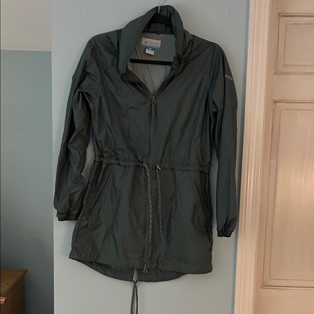 Columbia Women's Dark Green Windbreaker Jacket